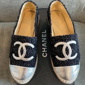 Chanel Espadrille Tweed Canvas Flats in Black & Silver (CC-0426N-0119)